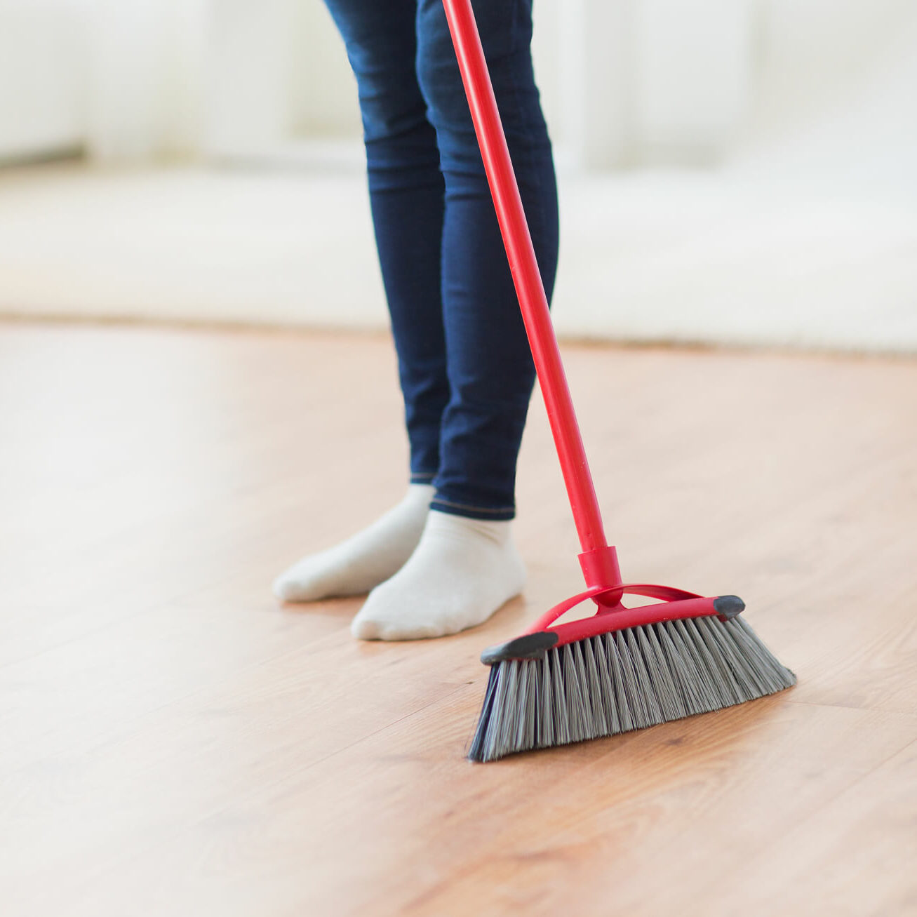 sweeping laminate | Tish flooring